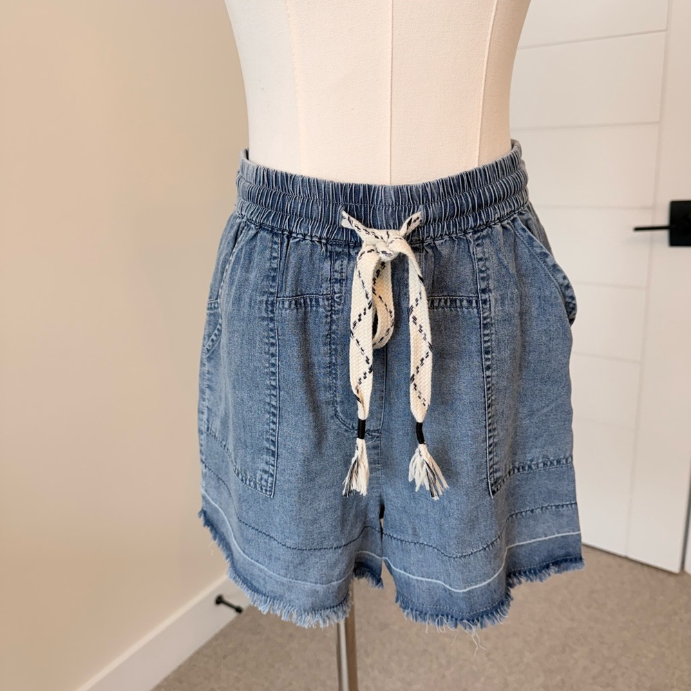 Evereve Light Blue Denim Drawstring Jean Shorts